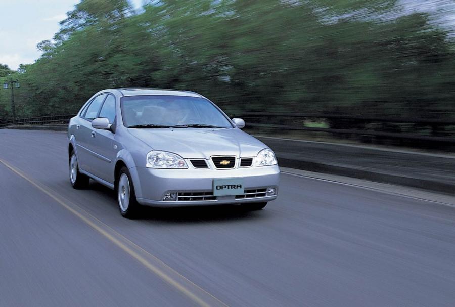  Chevrolet Optra 2004 года  (фото 7 из 8)